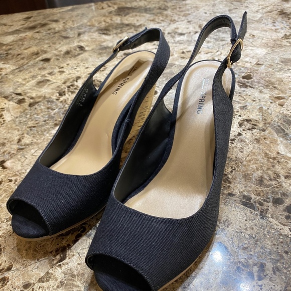 Call it spring wedges - Picture 1 of 6